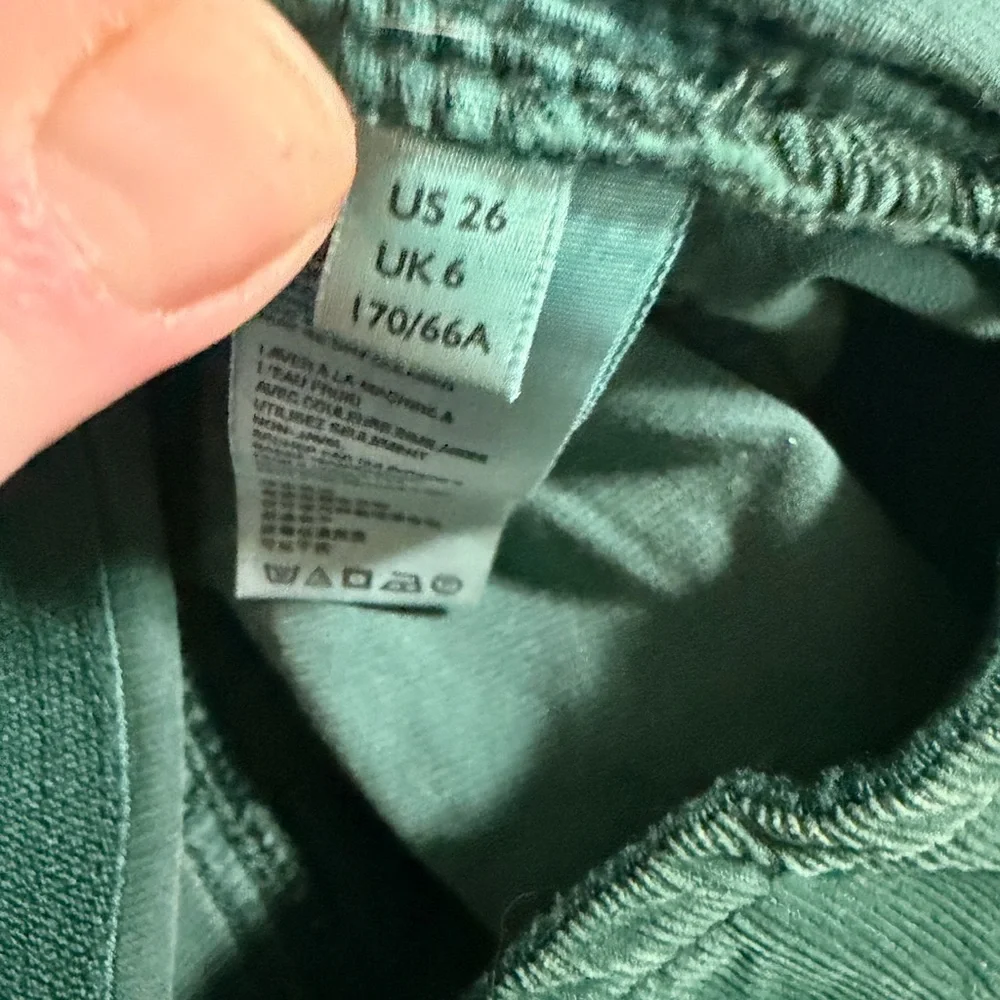 We The Free Jayde Corduroy Pull On Flare Pants Green Size 26. - Picture 6 of 8